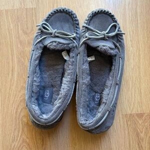 Ugg Bella women’s slippers grey suade size 10
